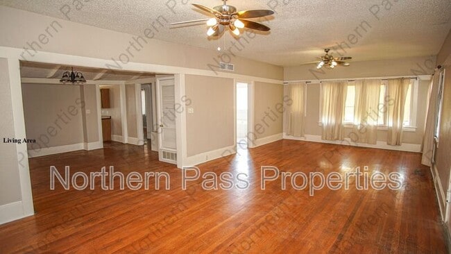 Building Photo - 7600 Franklin Dr
