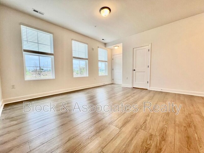 Foto del edificio - 11074 Ligon Mill Rd