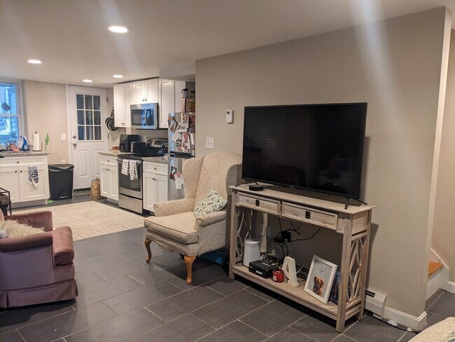 Foto del edificio - 773 E 6th St
