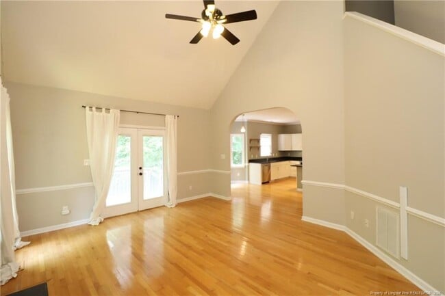 Building Photo - 109 Candy Apple Ct