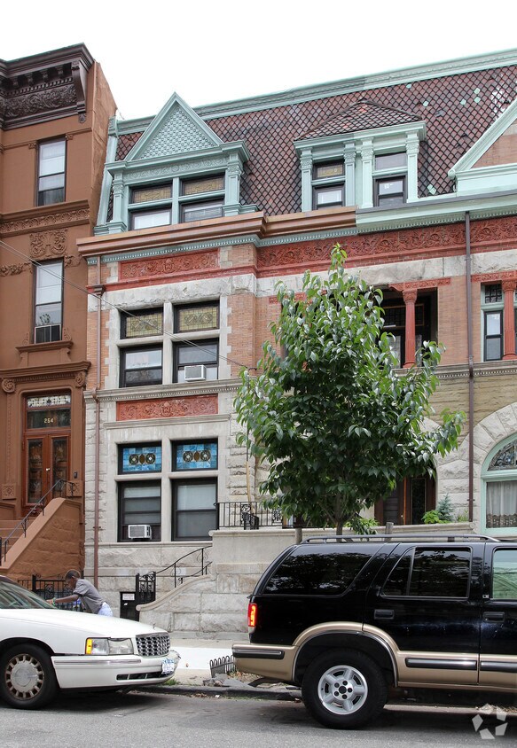 Foto del edificio - 252 Hancock St