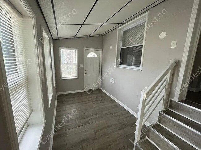 Foto del edificio - 9101 Hugh St