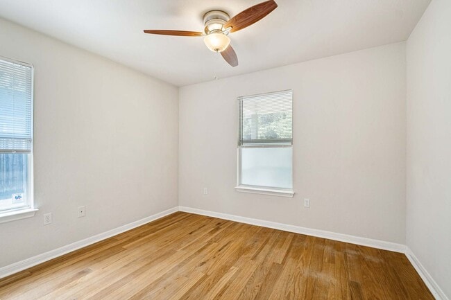Building Photo - Charming East Austin 2 Bedroom, 2 Bath Home off of Cesar Chavez