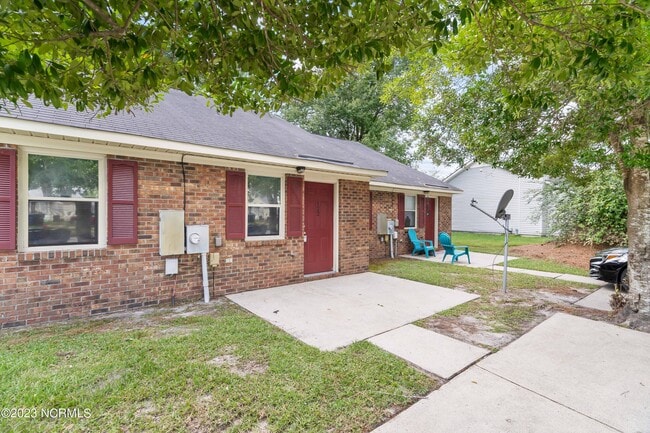 Building Photo - 122 Marlene Dr