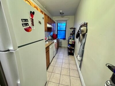 Building Photo - 31 Queensberry St