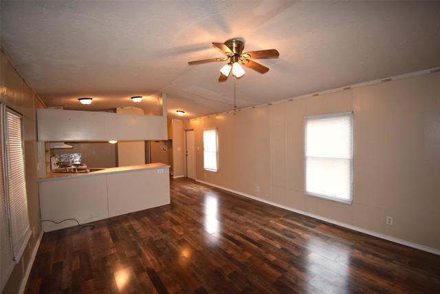 Foto del edificio - 6000 Spring Creek Rd