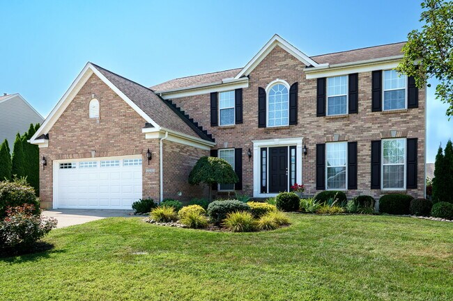 Building Photo - 2233 Oakbrook Blvd