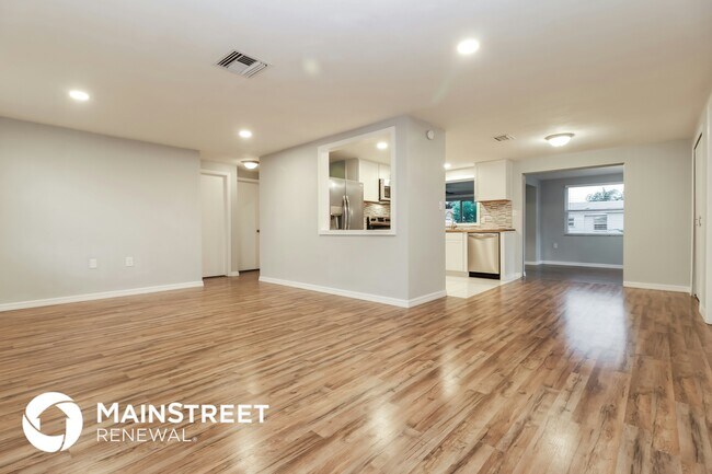 Foto del edificio - 3040 Brompton Dr