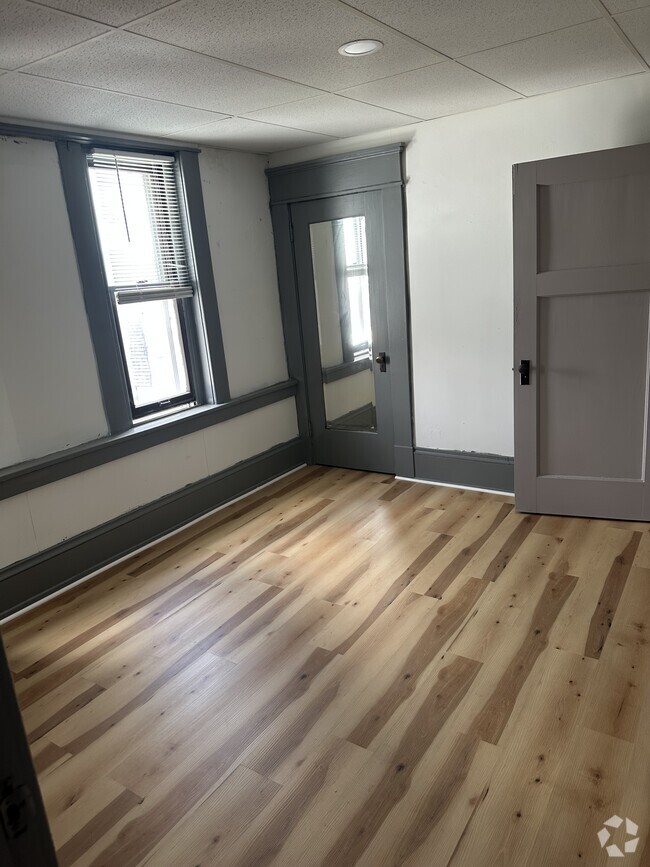 Building Photo - 1107 16th Ave