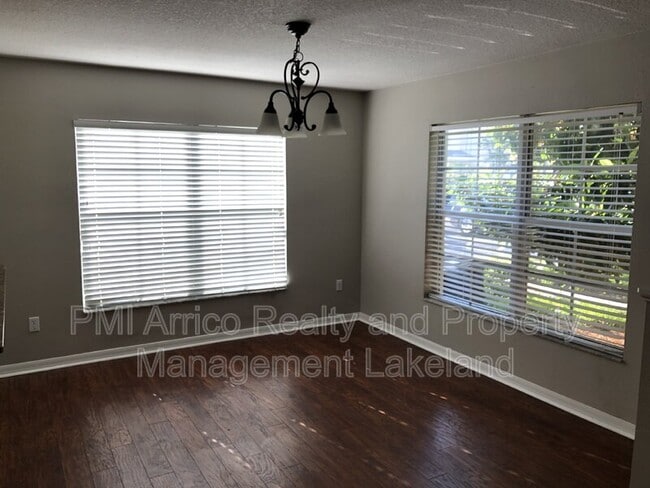 Building Photo - 5441 River Rock Rd