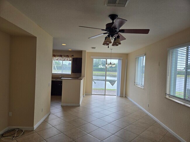 Building Photo - 3141 Laurel Ridge Cir