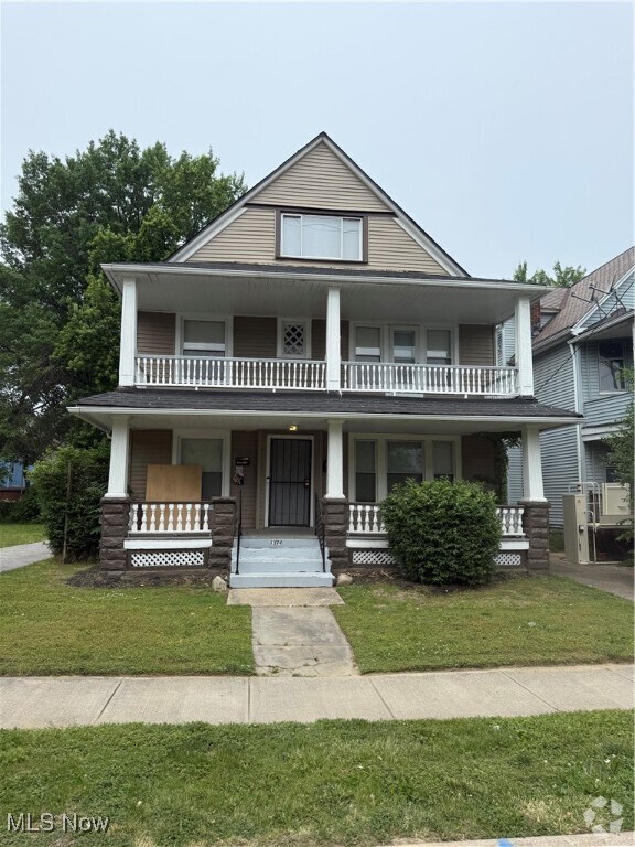 Building Photo - 1374 E 115th St