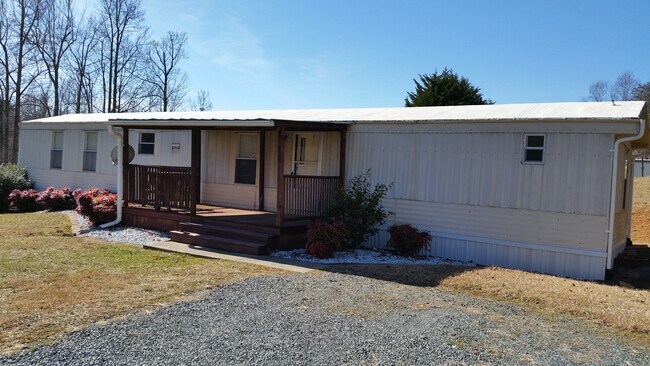 Building Photo - 1104 Capella Rd