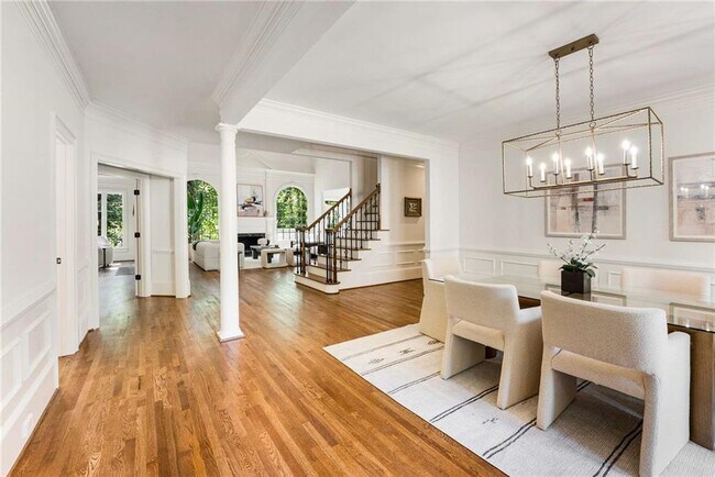 Foto del edificio - 5135 Falcon Chase Ln NE