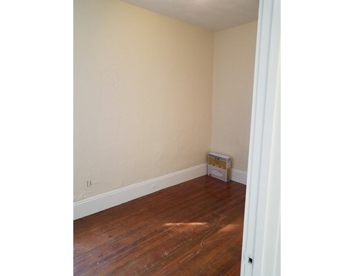 Building Photo - 149 Main St