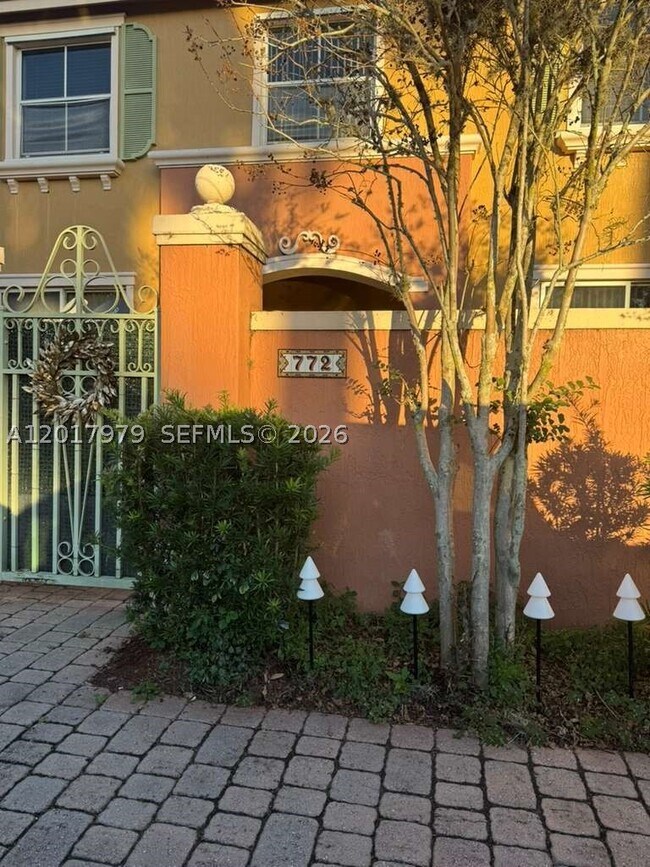 Building Photo - 772 SW 106th Ave