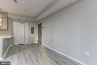 Building Photo - 400 N Highland Ave