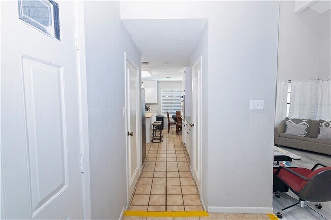 Foto del edificio - 426 Rossiter St