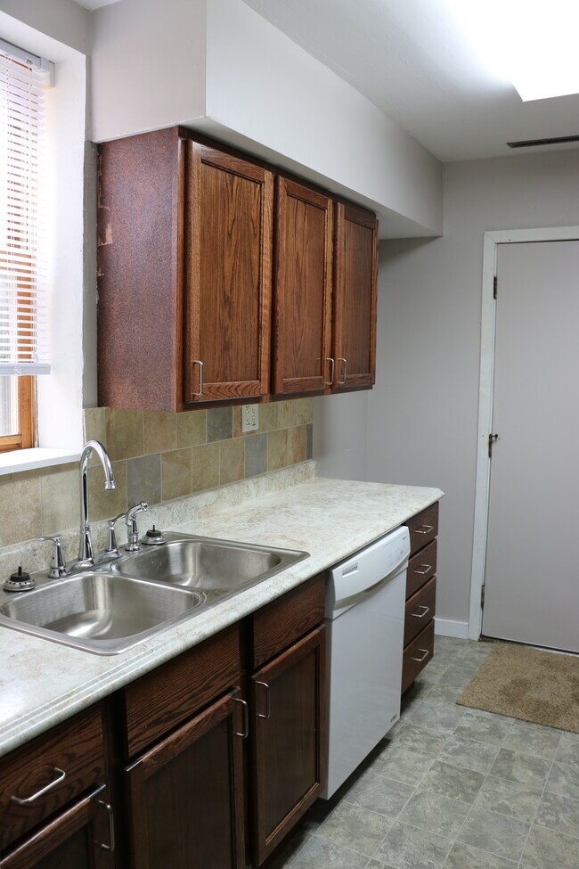 Kitchen - 820 S 2nd St