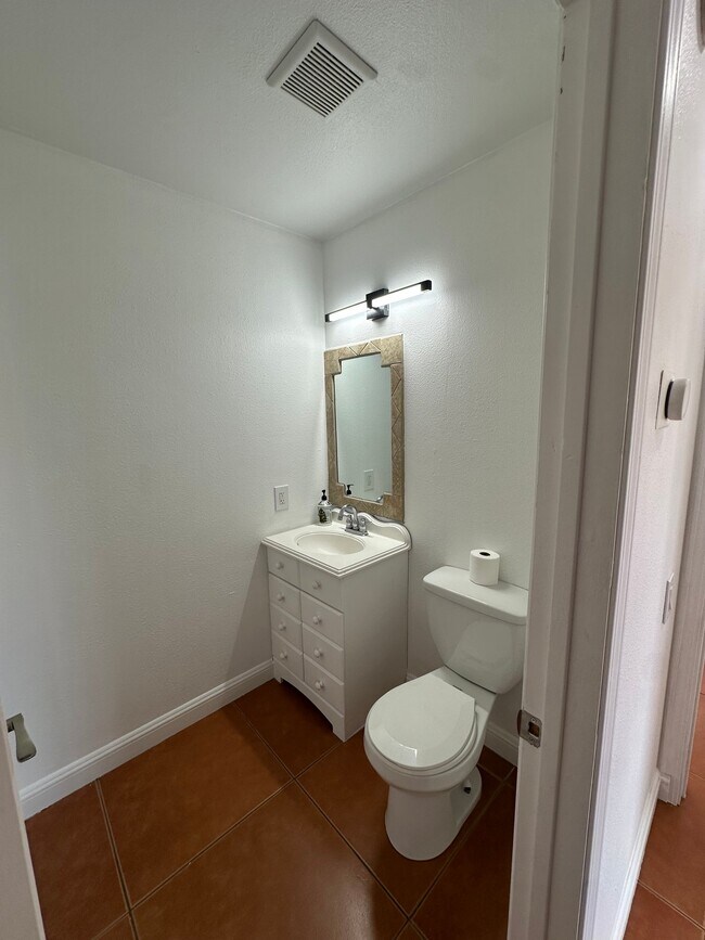 Foto del edificio - 68245 Marina Rd