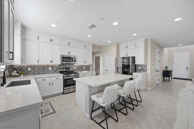 Building Photo - 9344 Lunar Phase St