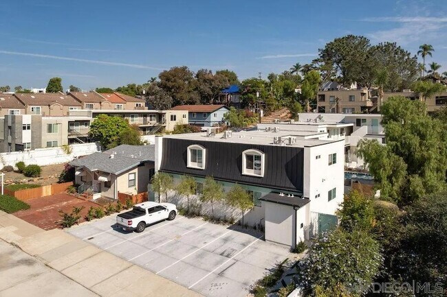 Foto del edificio - 3531 Florida St