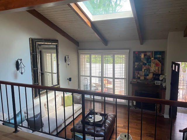 living area - 11774 Moorpark St