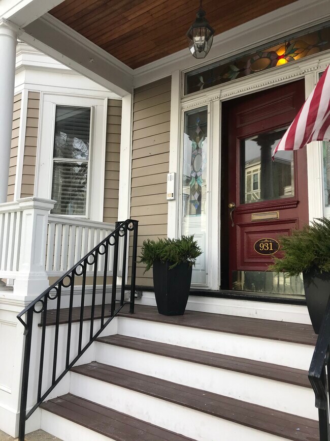 Foto del edificio - 931 E 4th St