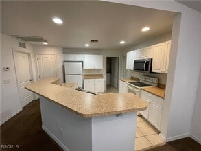 Building Photo - 1120 NW 24th Ave Building Photo - 1120 NW 24th Ave