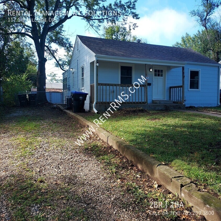 Foto principal - 117 SW Hillside Dr