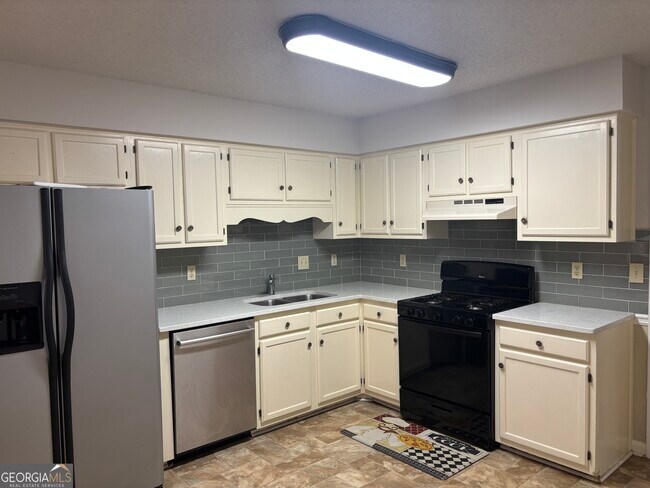 Foto del edificio - 4961 Brownwood Dr