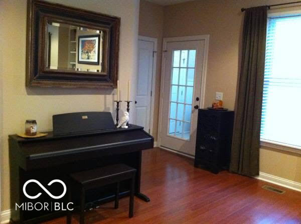 Foto del edificio - 235 3rd Ave NE