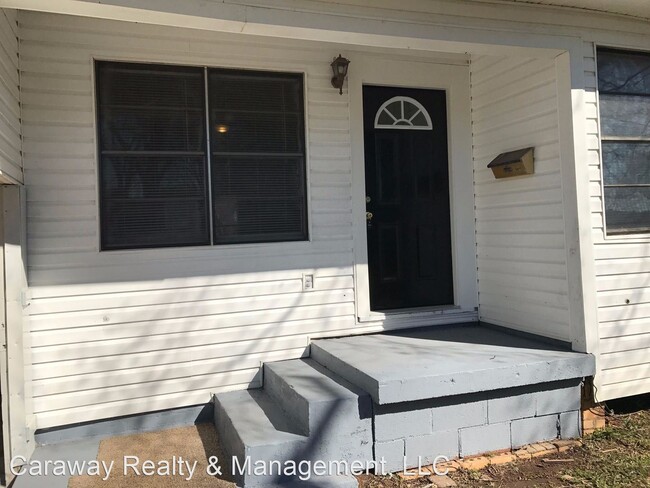 Building Photo - 3 br, 1 bath House - 2417 Broadway Dr.