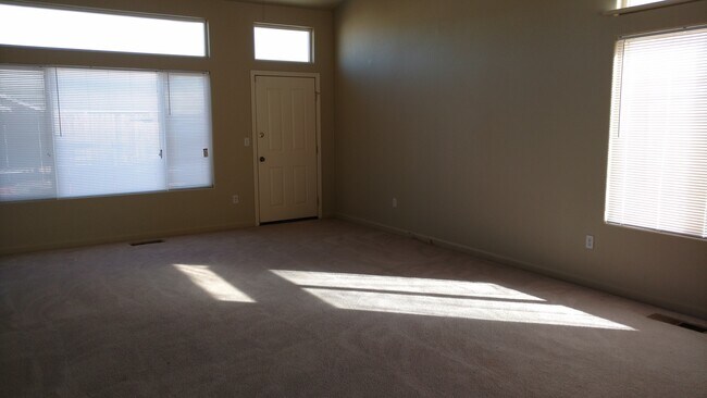 Foto del edificio - 3 Bedroom 2 Bath Charmer