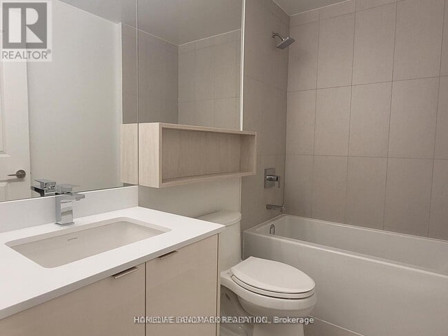 Building Photo - 100 Dalhousie St