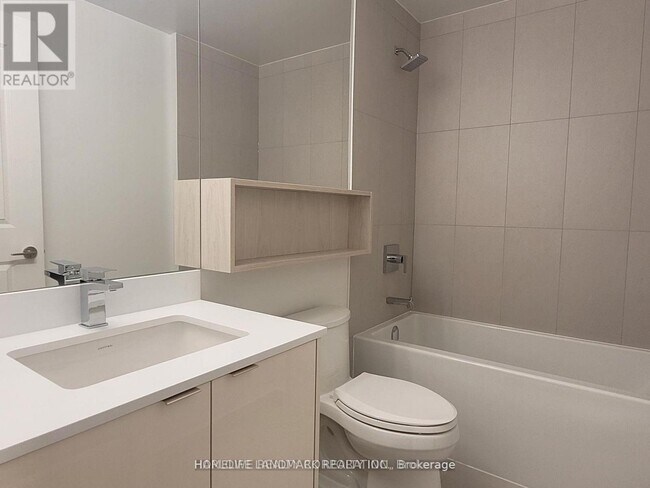 Photo du bâtiment - 100 Dalhousie St