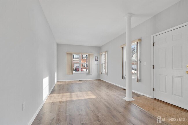 Building Photo - 802 Margaret Ct