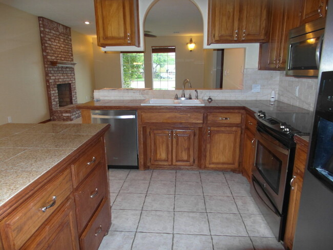 Building Photo - Pets Negotiable!!! NEW PICTURES COMING SOO...