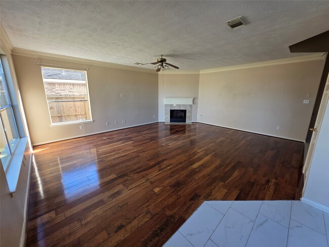 Building Photo - 4815 Knights Branch Dr