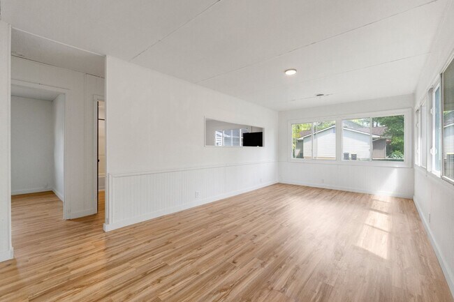 Foto del edificio - NEW LISTING! 3 BEDROOM HOUSE!