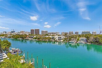 Building Photo - 9221 E Bay Harbor Dr