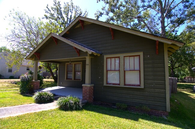 Building Photo - 524 S Confederate Ave