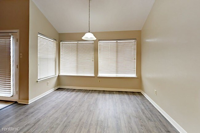 Building Photo - 4814 Brooklawn Dr