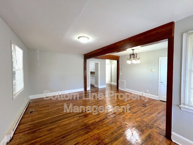 Foto del edificio - 3141 Columbus Cir