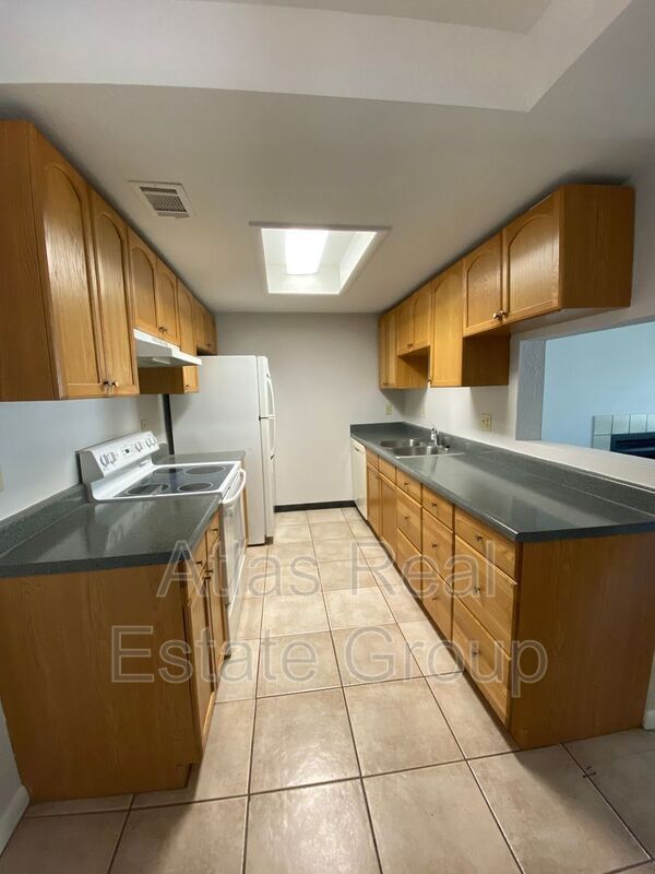 Primary Photo - 842 S Uravan Ct