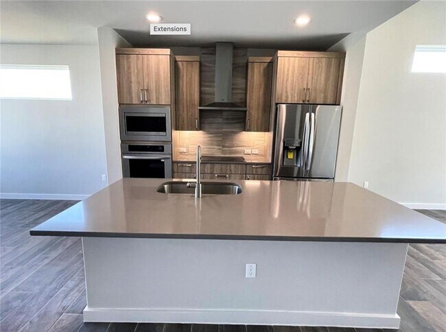 Building Photo - 9701 Evening Canopy Dr