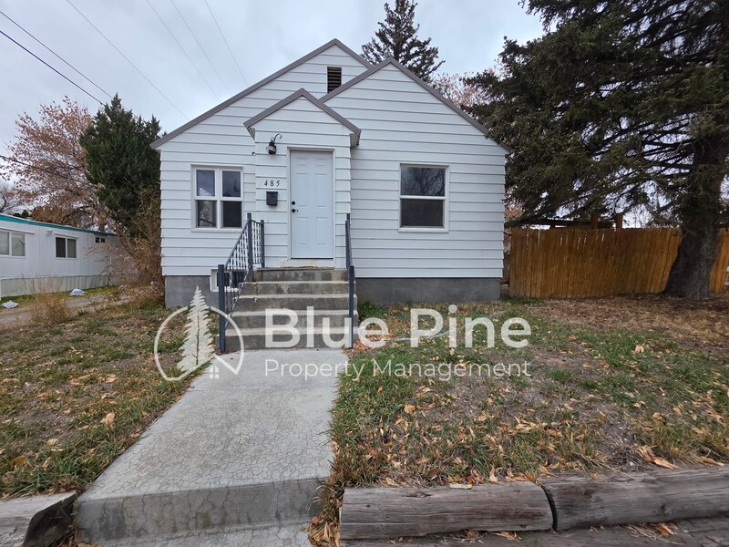 Foto principal - 485 N Higbee Ave