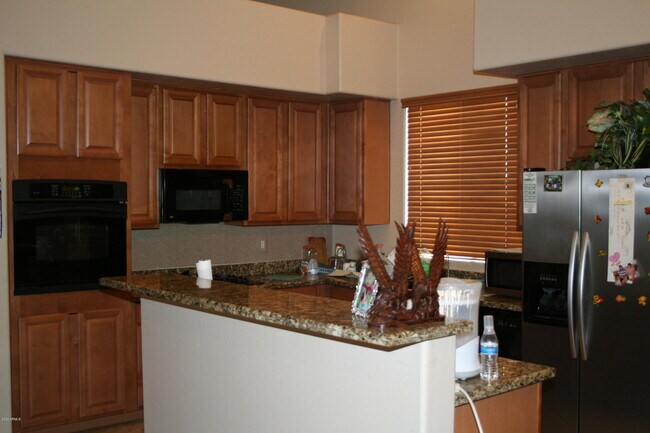 Foto del edificio - 8851 W Augusta Ave