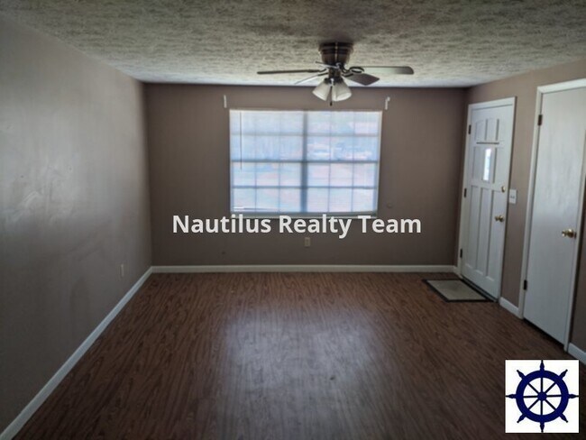 Building Photo - 1119 Bradford Cir