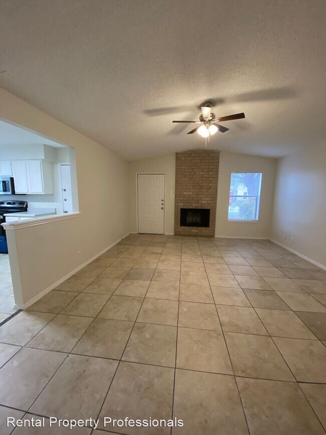 Foto del edificio - 3 br, 1.5 bath House - 6838 Betty Levy